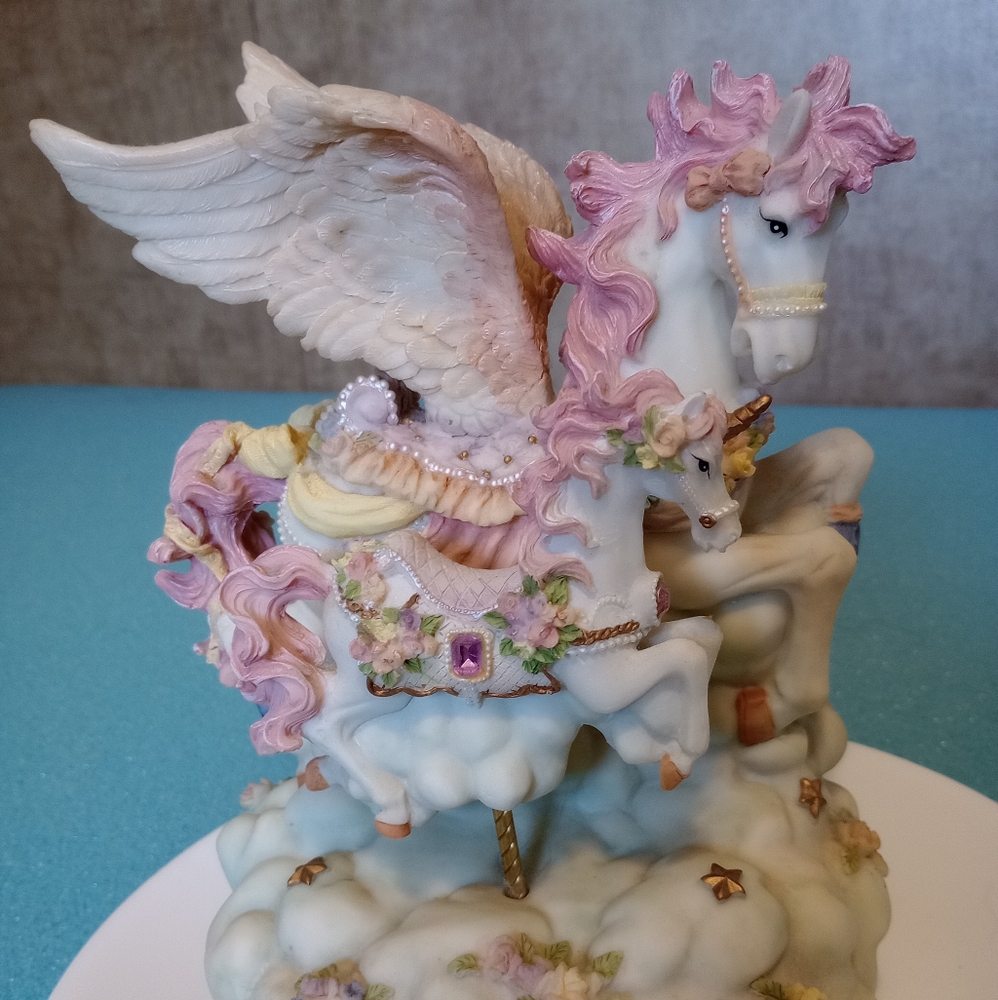 Mother And Baby Pegasus Music Box
